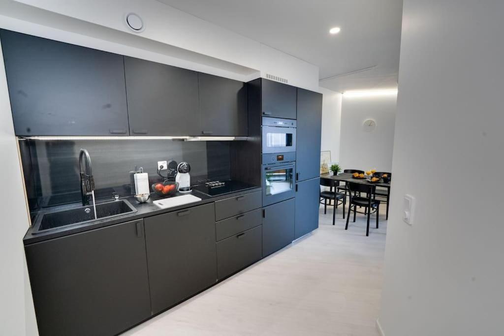 Best Location In Tampere! Modern City Apartment, 2Rooms, Kitchen And Balcony Exterior photo